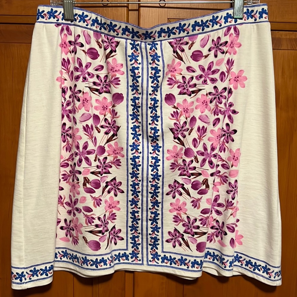 Max Studio knit skirt with flowers